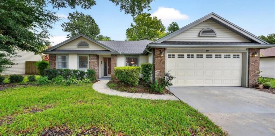 Casa en Lake Mary, Florida 3 dormitorios, 149.2 m2 № 2387454
