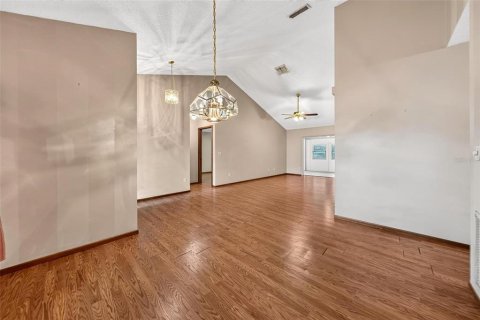Casa en venta en Lake Mary, Florida, 3 dormitorios, 149.2 m2 № 2387454 - foto 9