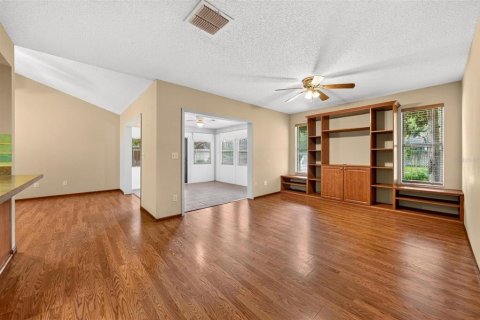 Casa en venta en Lake Mary, Florida, 3 dormitorios, 149.2 m2 № 2387454 - foto 11