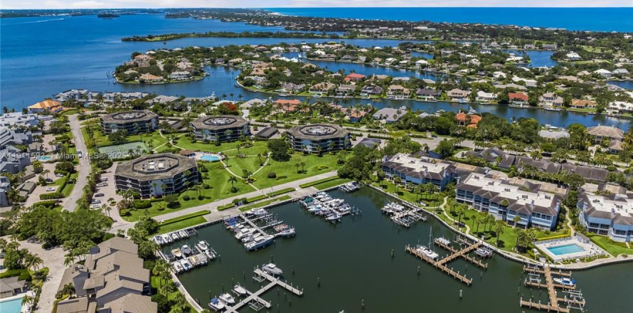 Кондоминиум с 2 спальнями в Виро-Бич, Флорида № 2013422