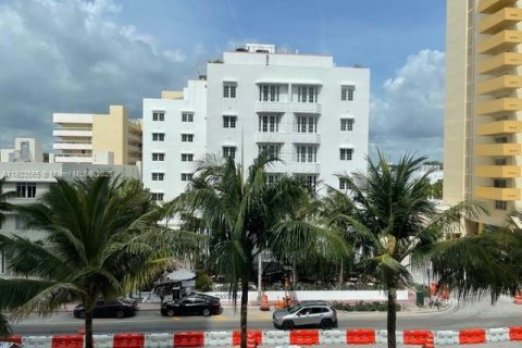 Condominio en alquiler en Miami Beach, Florida, 1 dormitorio, 62.52 m2 № 1689454 - foto 14