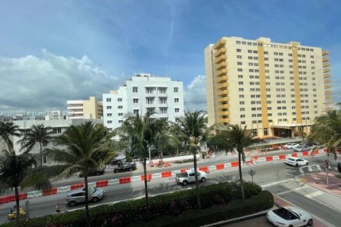 Condominio en alquiler en Miami Beach, Florida, 1 dormitorio, 62.52 m2 № 1689454 - foto 26
