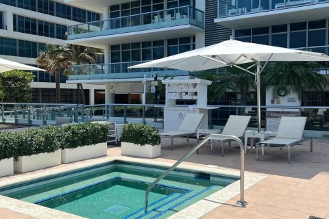 Condominio en alquiler en Miami Beach, Florida, 1 dormitorio, 62.52 m2 № 1689454 - foto 23