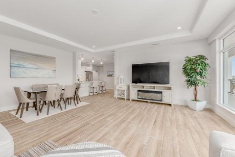 Condo in Stuart, Florida, 2 bedrooms № 2177626 - photo 6