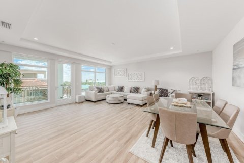 Condo in Stuart, Florida, 2 bedrooms № 2177626 - photo 4
