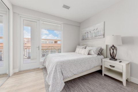 Condo in Stuart, Florida, 2 bedrooms № 2177626 - photo 19