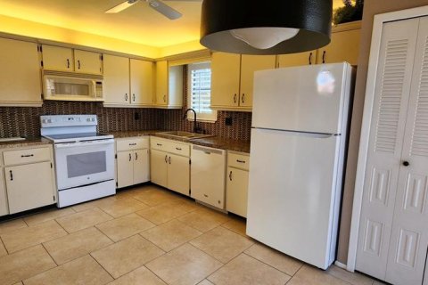 Casa en alquiler en Bradenton, Florida, 2 dormitorios, 118.91 m2 № 1855891 - foto 2