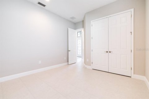 House in Land O' Lakes, Florida 5 bedrooms, 291.53 sq.m. № 1681556 - photo 27