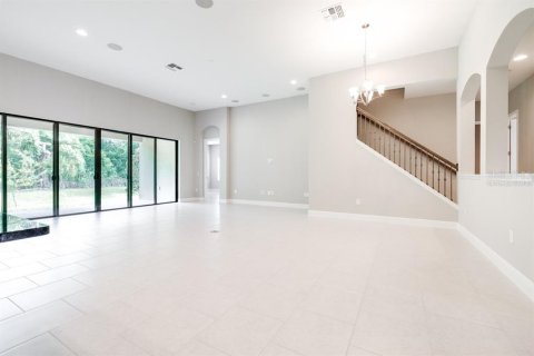 House in Land O' Lakes, Florida 5 bedrooms, 291.53 sq.m. № 1681556 - photo 5