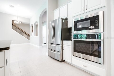 House in Land O' Lakes, Florida 5 bedrooms, 291.53 sq.m. № 1681556 - photo 13