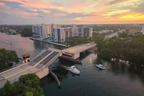 Condo in Pompano Beach, Florida, 2 bedrooms  № 2374612 - photo 28