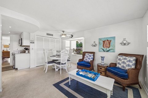 House in Ocean Ridge, Florida 3 bedrooms, 168.25 sq.m. № 2175652 - photo 19