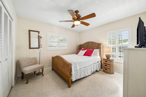 House in Ocean Ridge, Florida 3 bedrooms, 168.25 sq.m. № 2175652 - photo 27