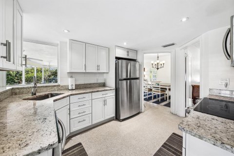 House in Ocean Ridge, Florida 3 bedrooms, 168.25 sq.m. № 2175652 - photo 16