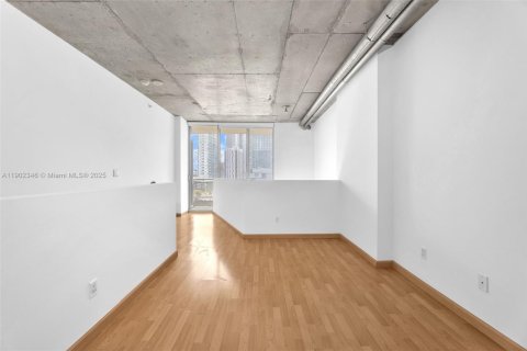 Condominio en venta en Miami, Florida, 1 dormitorio, 73.86 m2 № 2012941 - foto 15