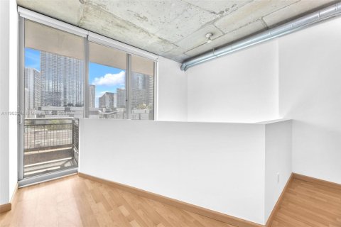 Condominio en venta en Miami, Florida, 1 dormitorio, 73.86 m2 № 2012941 - foto 13