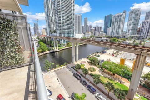 Condominio en venta en Miami, Florida, 1 dormitorio, 73.86 m2 № 2012941 - foto 4