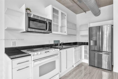 Condominio en venta en Miami, Florida, 1 dormitorio, 73.86 m2 № 2012941 - foto 9