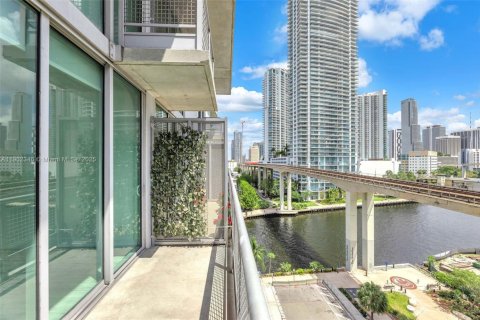 Condominio en venta en Miami, Florida, 1 dormitorio, 73.86 m2 № 2012941 - foto 20