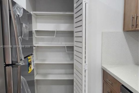 Copropriété à louer à Dania Beach, Floride: 2 chambres, 86.68 m2 № 2091289 - photo 6