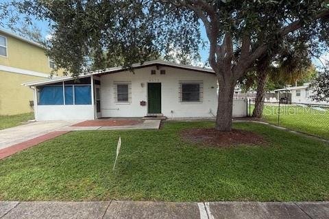 House in Tampa, Florida 2 bedrooms, 90.02 sq.m. № 1884910 - photo 1