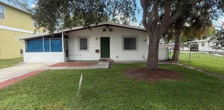 House in Tampa, Florida 2 bedrooms, 90.02 sq.m. № 1884910