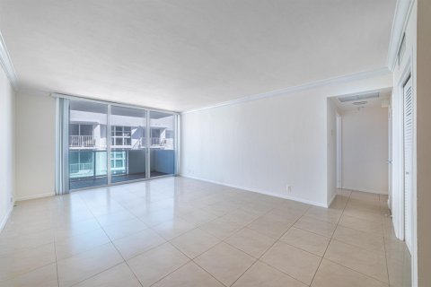 Купить кондоминиум в Майами-Бич, Флорида 3 комнаты, 77.76м2, № 2086119 - фото 8