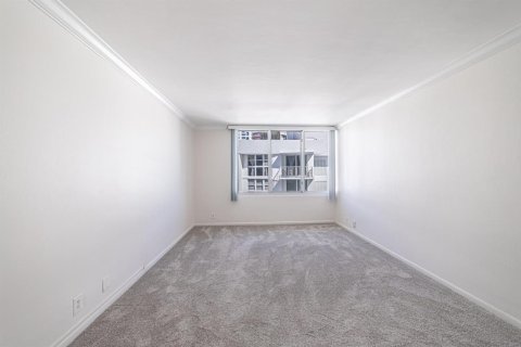 Купить кондоминиум в Майами-Бич, Флорида 3 комнаты, 77.76м2, № 2086119 - фото 16