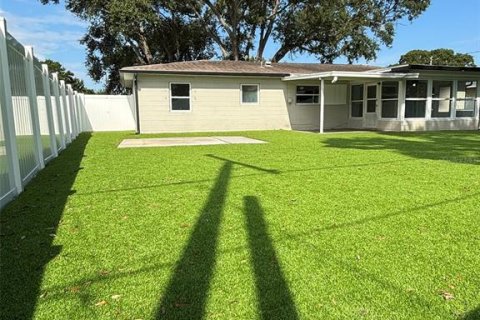 House in Kenneth City, Florida 2 bedrooms, 98.66 sq.m. № 1898748 - photo 27