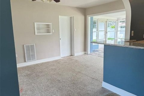 House in Kenneth City, Florida 2 bedrooms, 98.66 sq.m. № 1898748 - photo 16