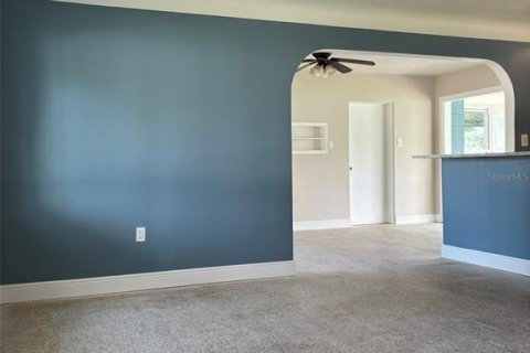 House in Kenneth City, Florida 2 bedrooms, 98.66 sq.m. № 1898748 - photo 3