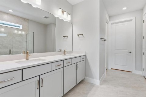 House in Spring Hill, Florida 3 bedrooms, 255.3 sq.m. № 2100869 - photo 8