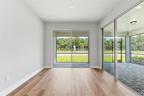 House in Spring Hill, Florida 3 bedrooms, 255.3 sq.m. № 2100869 - photo 5