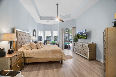 Купить виллу или дом в Пемброк-Пайнс, Флорида 4 спальни, 274.71м2, № 1991826 - фото 30