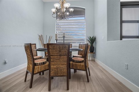 Купить виллу или дом в Пемброк-Пайнс, Флорида 4 спальни, 274.71м2, № 1991826 - фото 10