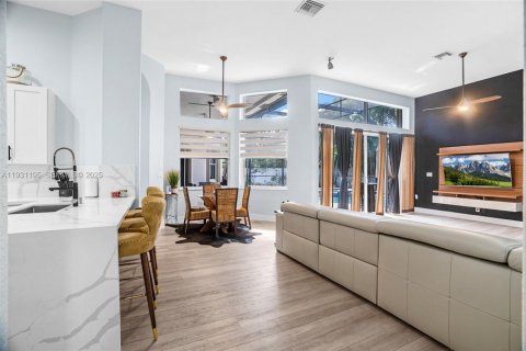 Купить виллу или дом в Пемброк-Пайнс, Флорида 4 спальни, 274.71м2, № 1991826 - фото 17