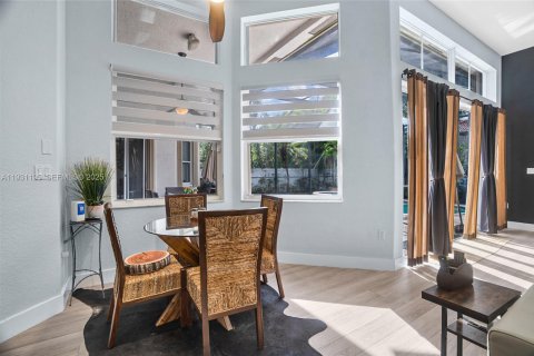 Купить виллу или дом в Пемброк-Пайнс, Флорида 4 спальни, 274.71м2, № 1991826 - фото 14