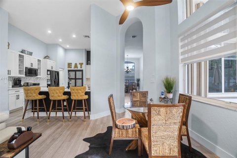 Купить виллу или дом в Пемброк-Пайнс, Флорида 4 спальни, 274.71м2, № 1991826 - фото 21