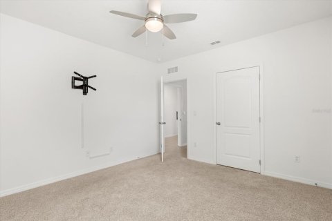Villa ou maison à vendre à Mount Dora, Floride: 4 chambres, 253.16 m2 № 1800095 - photo 8