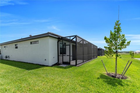 Снять в аренду виллу или дом в Истеро, Флорида 2 спальни, 145.3м2, № 1949862 - фото 8