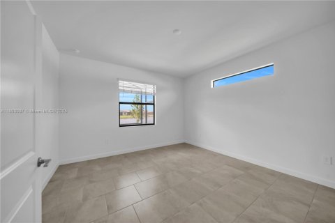 Снять в аренду виллу или дом в Истеро, Флорида 2 спальни, 145.3м2, № 1949862 - фото 25