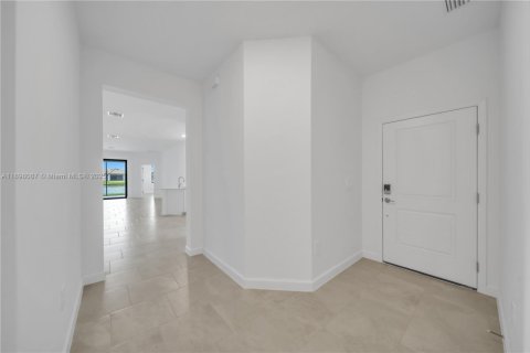 Снять в аренду виллу или дом в Истеро, Флорида 2 спальни, 145.3м2, № 1949862 - фото 16