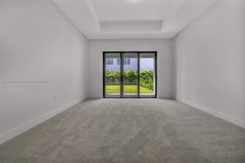 House in Boca Raton, Florida 4 bedrooms, 304.91 sq.m. № 1891135 - photo 19