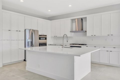 House in Boca Raton, Florida 4 bedrooms, 304.91 sq.m. № 1891135 - photo 13
