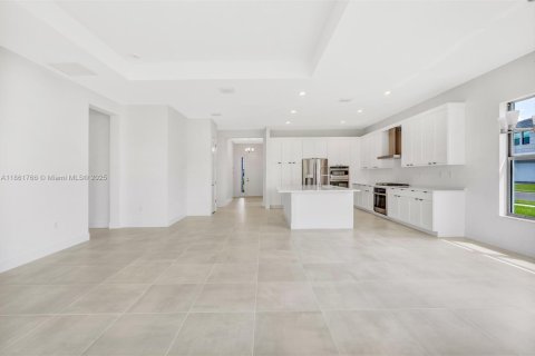 House in Boca Raton, Florida 4 bedrooms, 304.91 sq.m. № 1891135 - photo 9
