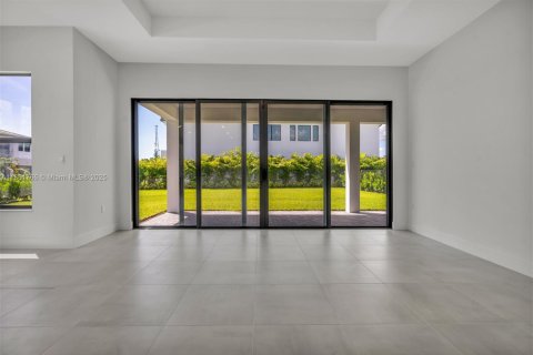 House in Boca Raton, Florida 4 bedrooms, 304.91 sq.m. № 1891135 - photo 16