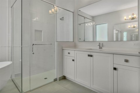 House in Boca Raton, Florida 4 bedrooms, 304.91 sq.m. № 1891135 - photo 23