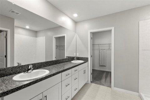 House in Wesley Chapel, Florida 5 bedrooms, 269.6 sq.m. № 1797279 - photo 22