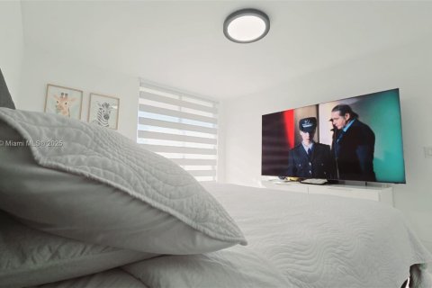 Condominio en venta en North Miami Beach, Florida, 2 dormitorios, 96.71 m2 № 1937796 - foto 26