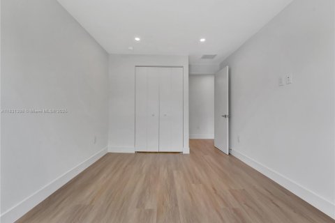 Condo in Coral Springs, Florida, 3 bedrooms  № 1830515 - photo 26
